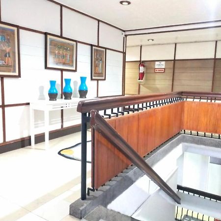 2 Hotel Saleh Angeles Buitenkant foto