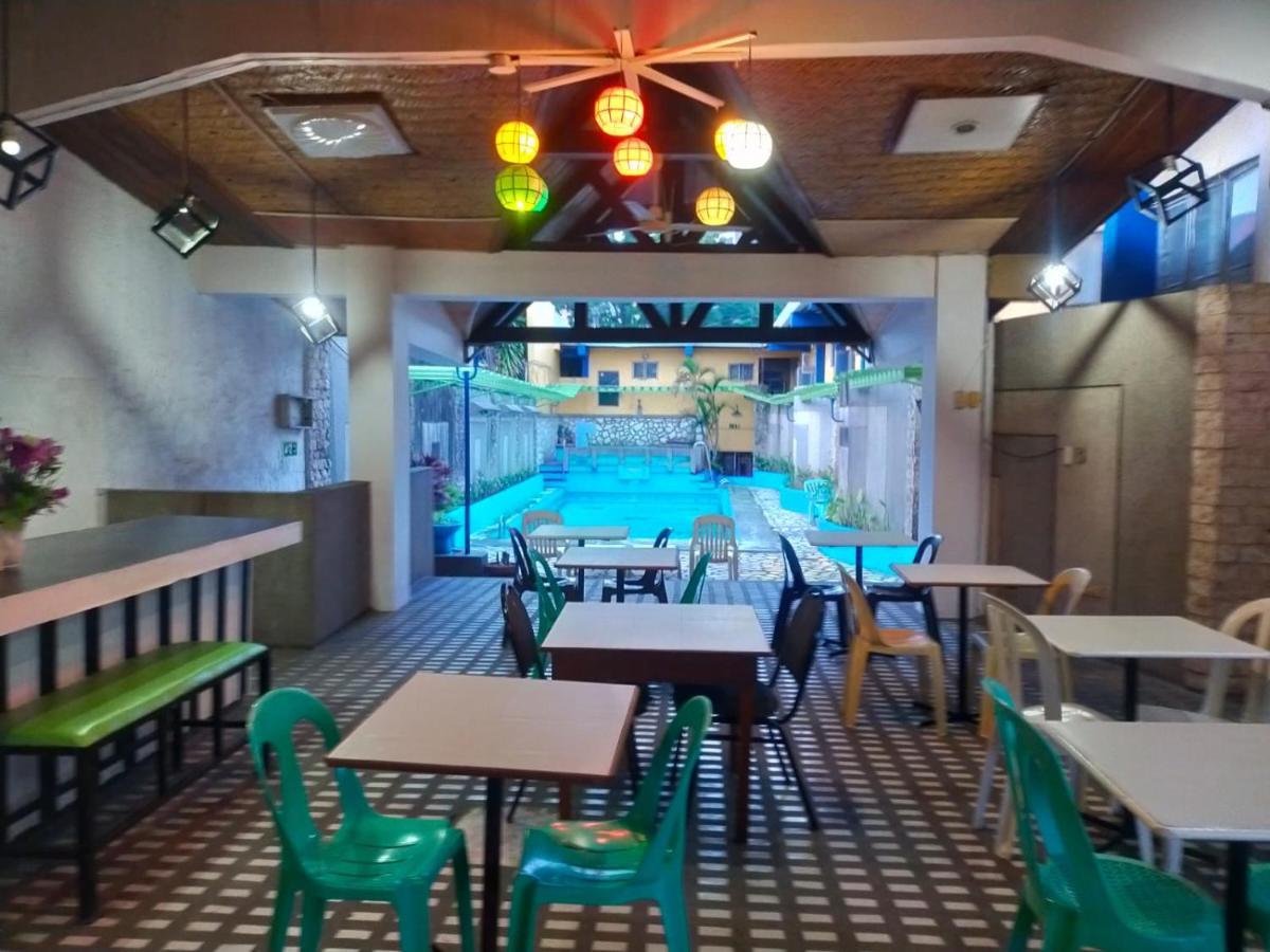 2 Hotel Saleh Angeles Buitenkant foto