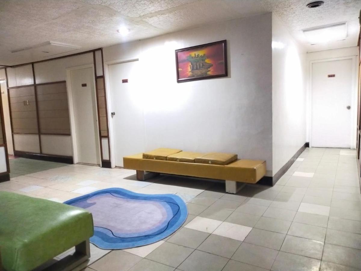 2 Hotel Saleh Angeles Buitenkant foto